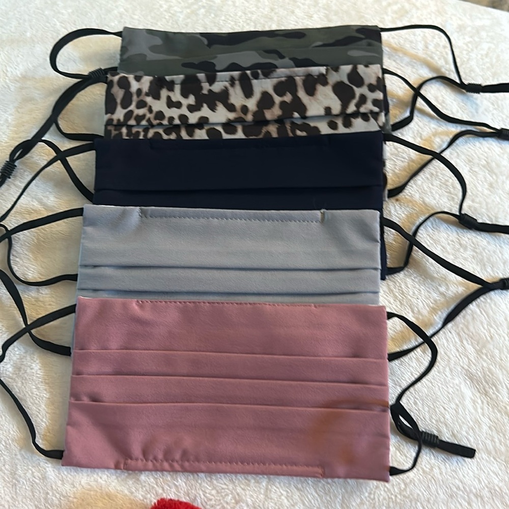 New without bag set of 5 banana republic face masks - unisex new